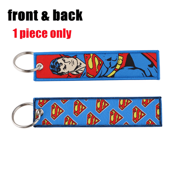 Υφασμάτινο Μπρελόκ Με Κεντητό Λογότυπο  Superman 13Χ3 εκ.
